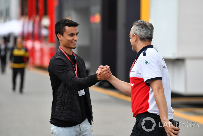Pascal Wehrlein, dan Beat Zehnder, Sauber F1 Team Manager