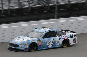 Kevin Harvick, Stewart-Haas Racing, Ford Fusion Busch Light / Mobil 1