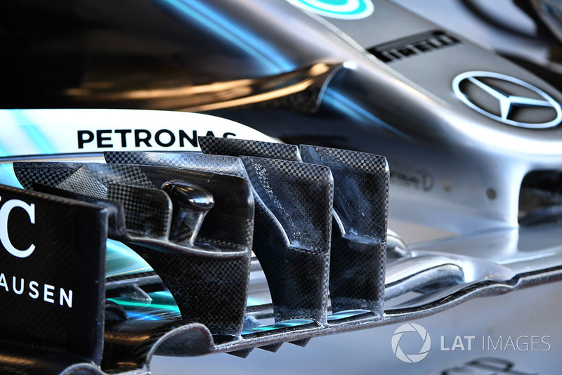 Mercedes AMG F1 W09 ön kanat detay
