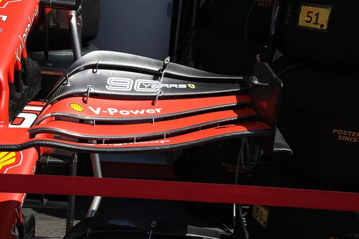 Ferrari SF90 ön kanat detay