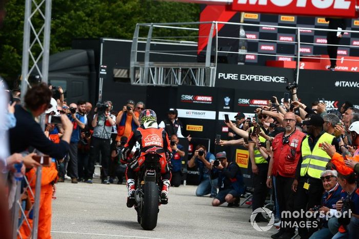 Chaz Davies, Aruba.it Racing-Ducati Team pole