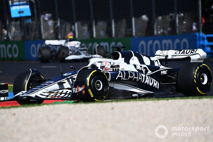 Pierre Gasly, AlphaTauri AT03, Yuki Tsunoda, AlphaTauri AT03