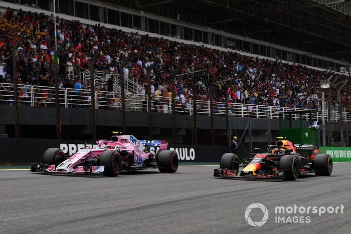 Esteban Ocon, Racing Point Force India VJM11 et Max Verstappen, Red Bull Racing RB14 en lutte