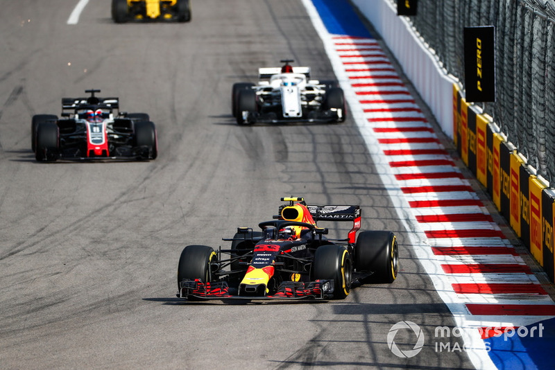 Max Verstappen, Red Bull Racing RB14, leads Romain Grosjean, Haas F1 Team VF-18, and Marcus Ericsson, Sauber C37
