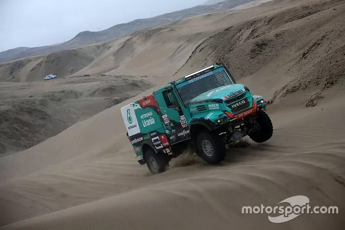 #513 Team De Rooy Iveco: Maurik van den Heuvel, Martijn van Rooij, Peter Kuijpers  