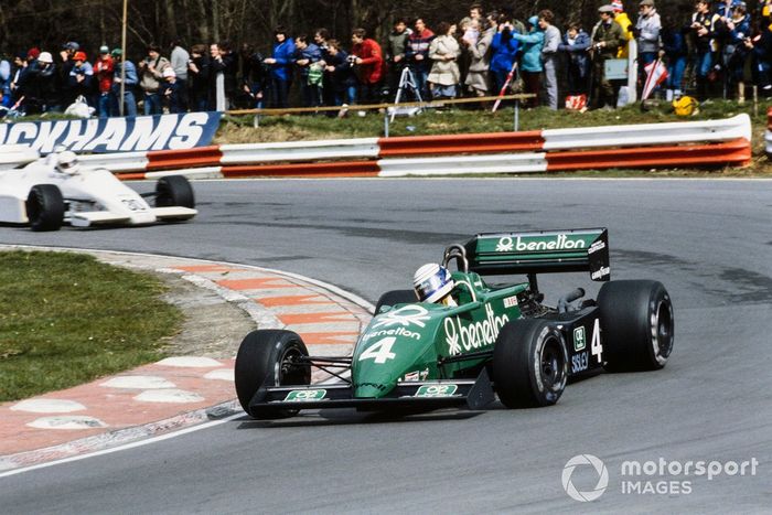Danny Sullivan, Tyrrell 011 Ford, Alan Jones, Arrows A6 Ford