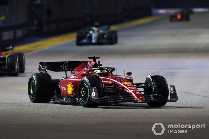 Charles Leclerc, Ferrari F1-75, Carlos Sainz