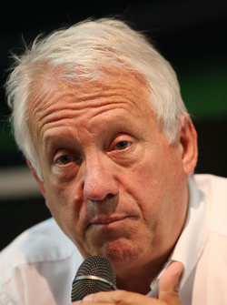 Charlie Whiting, FIA-Delegierter bei der FIA Pressekonferenz