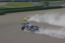Screenshoot: Crash Timo Glock, BMW Team RMG, BMW M4 DTM and Daniel Juncadella, Mercedes-AMG Team HWA