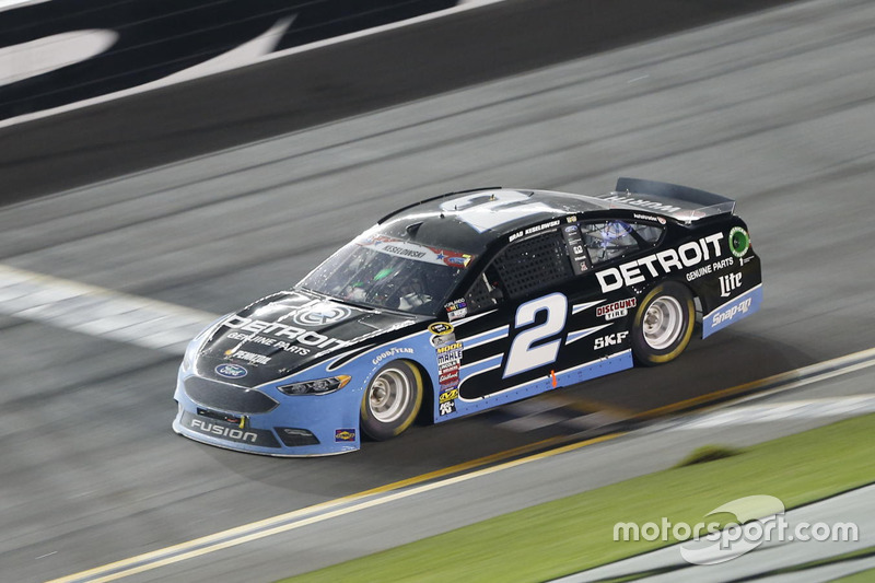 Sieger Brad Keselowski, Team Penske, Ford