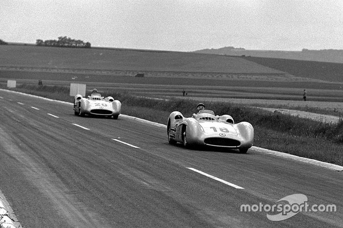 Juan Manuel Fangio y Karl Kling, Mercedes-Benz W 196 R