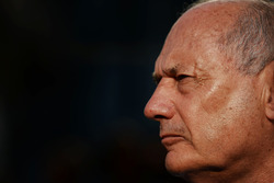 Ron Dennis, McLaren, Geschäftsführer