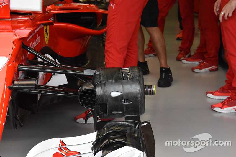 Vue détaillée des freins avant de la Ferrari SF70H