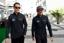 Stoffel Vandoorne, McLaren, Fernando Alonso, McLaren