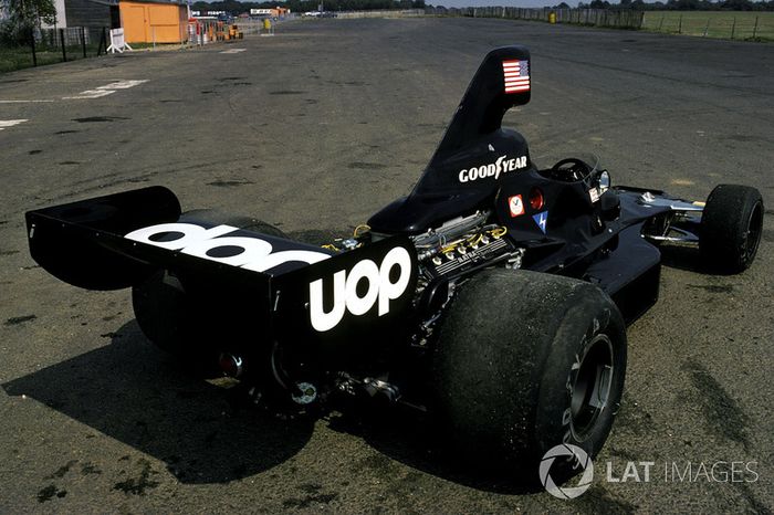 Jean-Pierre Jarier, Shadow DN7