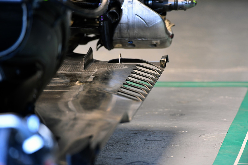 Днище Mercedes F1 W09
