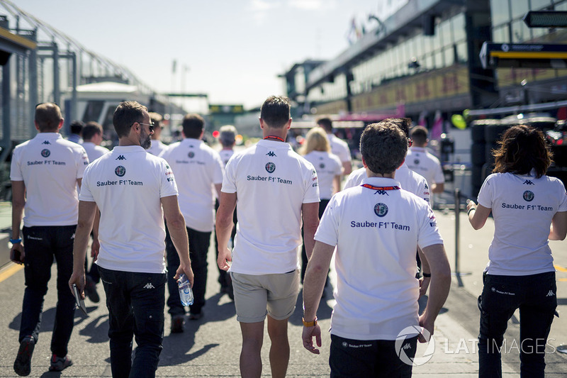Alfa Romeo Sauber F1 Team walk the track