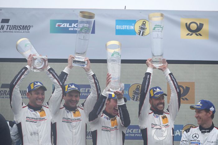 Podio: Ganadores #912 Manthey Racing Porsche 911 GT3 R: Richard Lietz, Patrick Pilet, Frédéric Makowiecki, Nick Tandy
