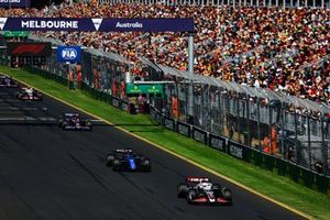 Kevin Magnussen, Haas VF-24, Alex Albon, Williams FW46, Esteban Ocon, Alpine A524