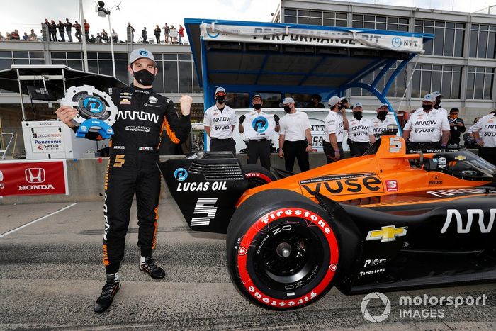 Ganador de la pole Patricio O'Ward, Arrow McLaren SP Chevrolet