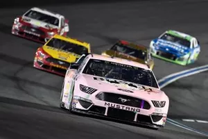  Kevin Harvick, Stewart-Haas Racing, Ford Mustang Busch Beer Millennial Car,  Joey Logano, Team Penske, Ford Mustang Shell Pennzoil