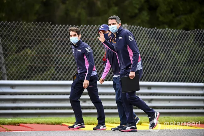 Sergio Perez, Racing Point, recorre la pista