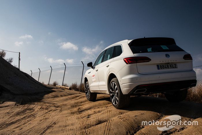 II Curso de Conducción y Nuevas Tecnologías BOSCH - Motor1.com España - Motorsport.com 