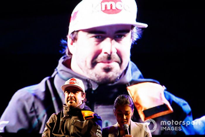 Fernando Alonso, McLaren, en el escenario