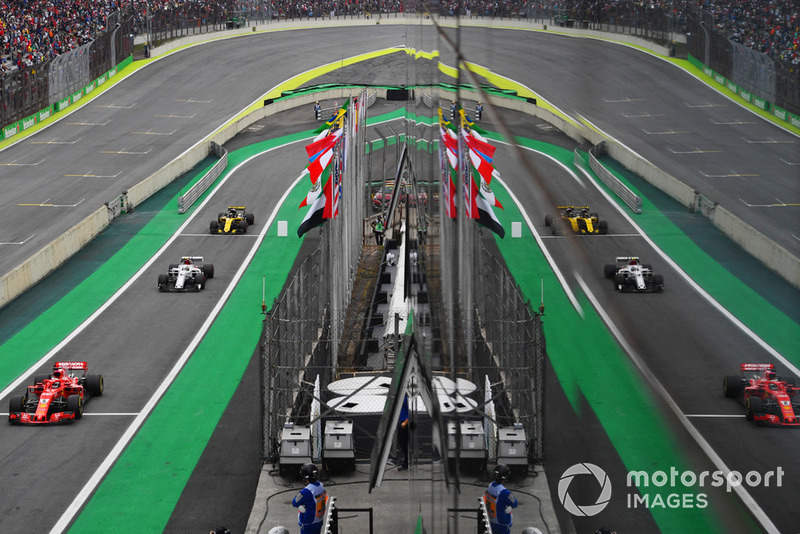 Sebastian Vettel, Ferrari SF71H, Charles Leclerc, Sauber C37 y Nico Hulkenberg, Renault Sport F1 Team R.S. 18