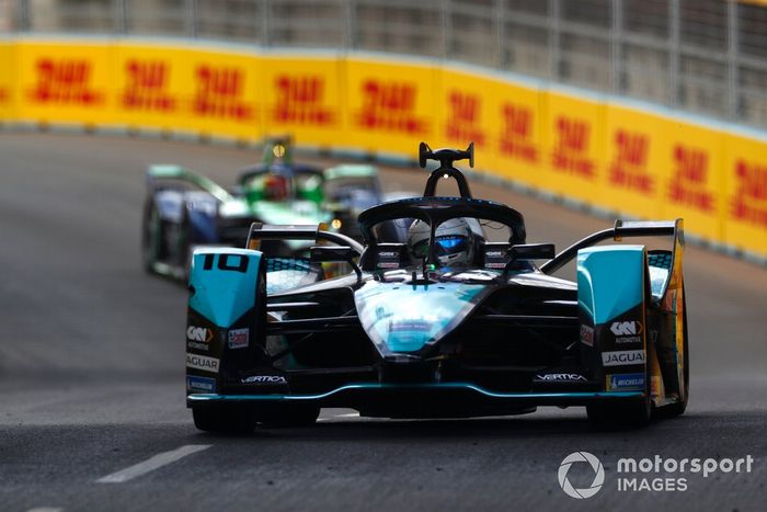 Sam Bird, Jaguar Racing, Jaguar I-TYPE 5, Robin Frijns, Envision Racing, Audi e-tron FE07