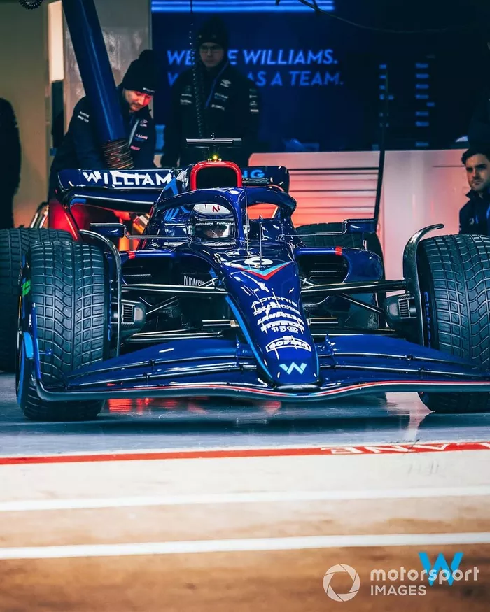 Williams FW44