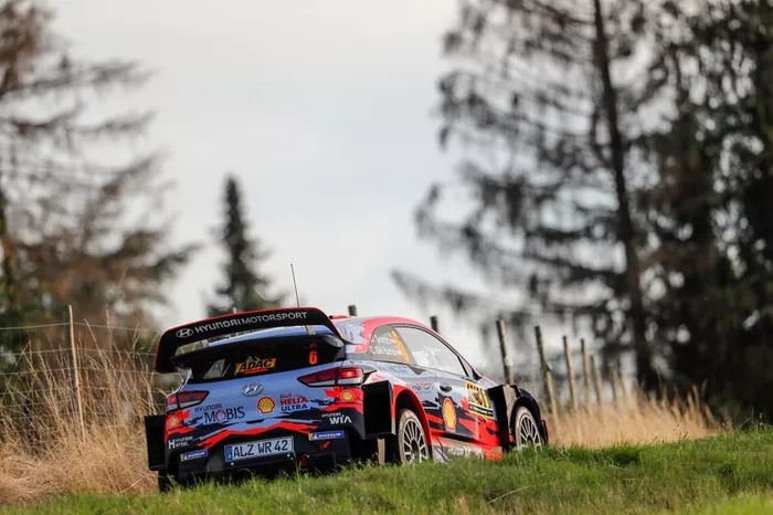 Thierry Neuville, Nicolas Gilsoul, Hyundai Motorsport Hyundai i20 Coupe WRC