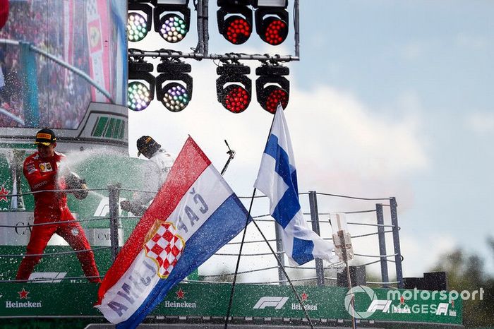 Podio: el ganador de la carrera Charles Leclerc, Ferrari 