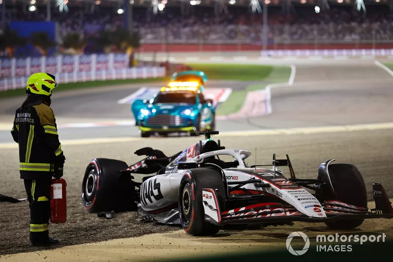 Esteban Ocon, Haas F1 Team voiture accidentée