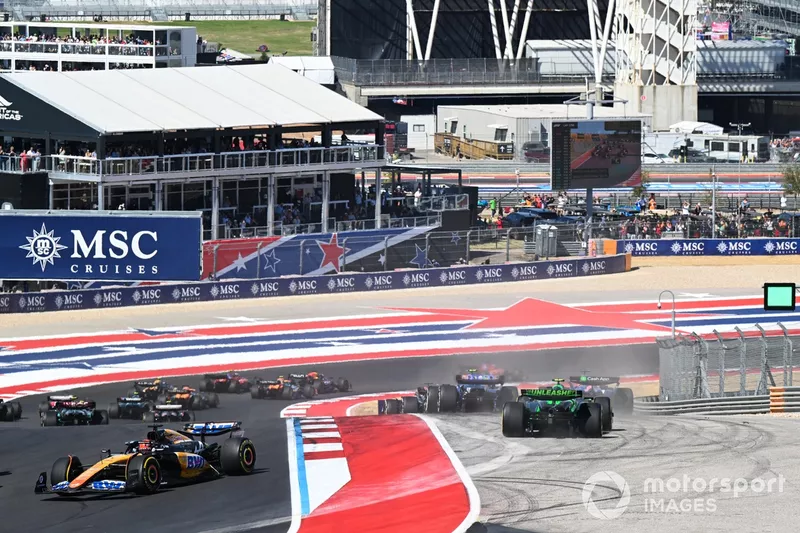Esteban Ocon, Alpine A524, spins as Zhou Guanyu, Stake F1 Team KICK Sauber C44, runs wide