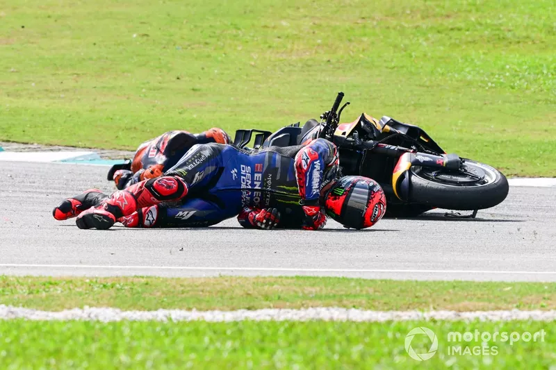 Jack Miller, Red Bull KTM Factory Racing, Fabio Quartararo, Yamaha Factory Racing, Brad Binder, Red Bull KTM Factory Racing Crash