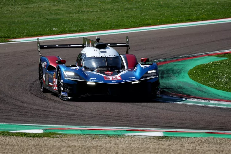 N° 35 Alpine Endurance Team Alpine A424 : Antonio Felix Da Costa, Ferdinand Habsburg, Charles Milesi