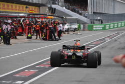 Daniel Ricciardo, Red Bull Racing RB14 pit stop