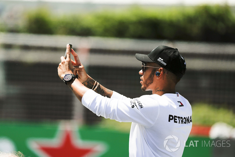 Lewis Hamilton, Mercedes AMG F1, en el drivers parade