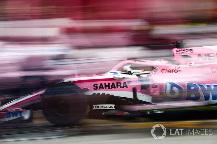 Arrêt au stand pour Sergio Perez, Force India VJM11
