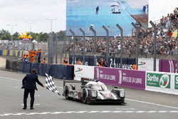 #2 Porsche Team Porsche 919 Hybrid: Romain Dumas, Neel Jani, Marc Lieb takes win