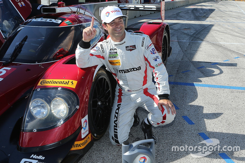 Ganador de la pole Jonathan Bomarito, Mazda Motorsports