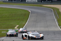 #58 Garage 59 McLaren 650S GT3: Rob Bell, Alvaro Parente