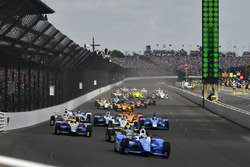Start: Scott Dixon, Chip Ganassi Racing Honda leads