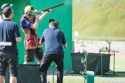 Valentino Rossi, Yamaha Factory Racing, Nasser Al-Attiyah en el club de tiro de Losail