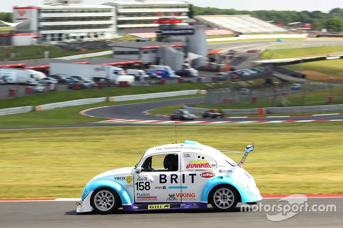 Billy Monger maakt zijn eerste meters