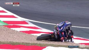 WorldSBK Magny-Cours: la caída de van der Mark