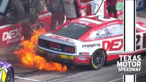 NASCAR Cup: Pożar samochodu Harrisona Burtona na Texas Motor Speedway