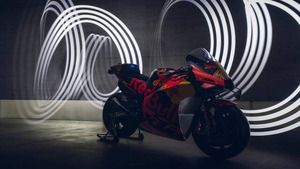 KTM y Tech3 presentan la moto de 2020
