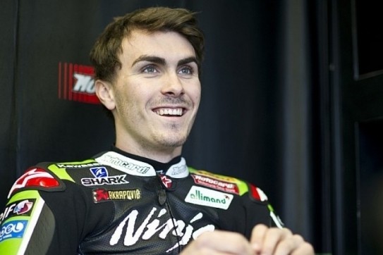 NGM Forward Racing legt Loris Baz vast